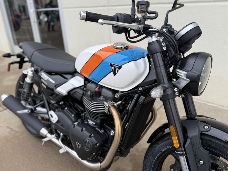 2025 Triumph SPEED TWIN 900Image 8