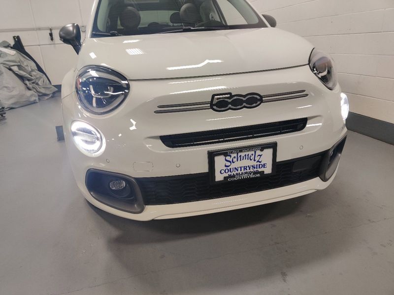 2023 Fiat 500x Sport Awd in a Bianco Gelato (White Clear Coat) exterior color and Black Heated Seatsinterior. Schmelz Countryside Alfa Romeo and Fiat (651) 968-0556 schmelzfiat.com 