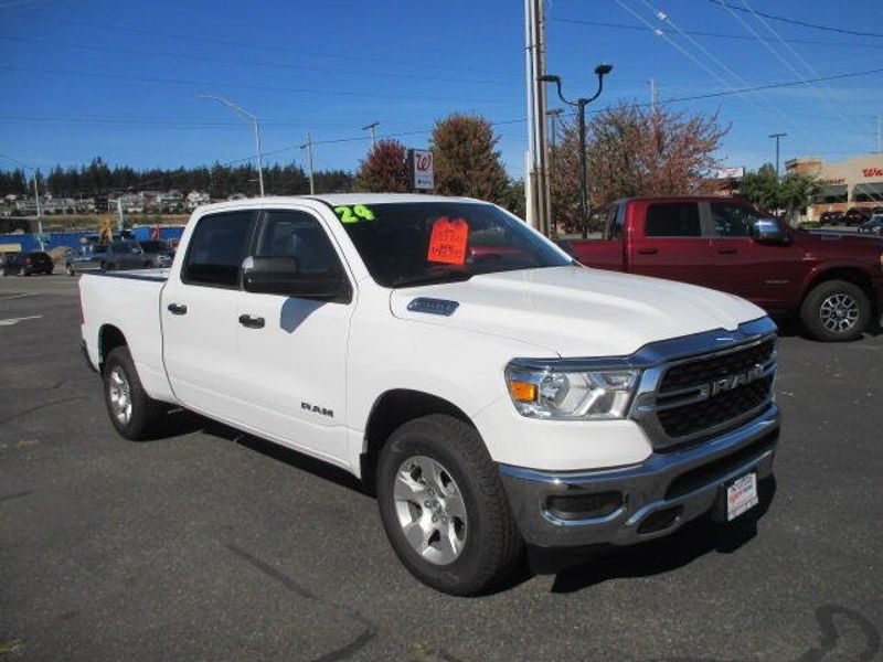 2024 RAM 1500 Big Horn Crew Cab 4x4 6