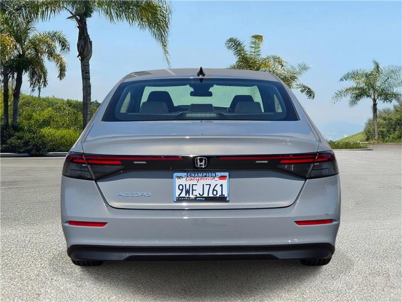 Used 2025 Honda Accord Sedan SE CVT