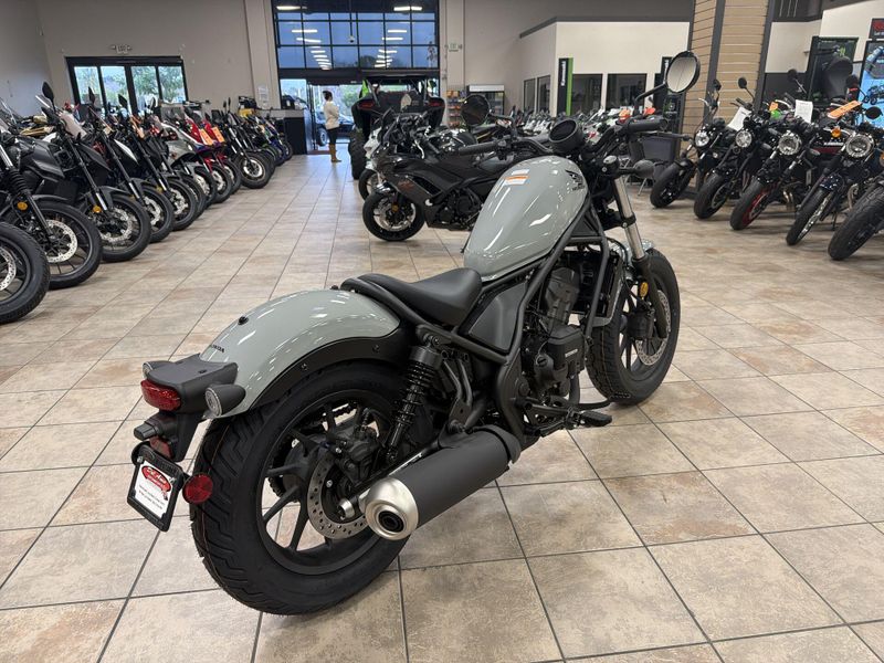 New 2026 Honda REBEL 300 E-CLUTCH Image 17