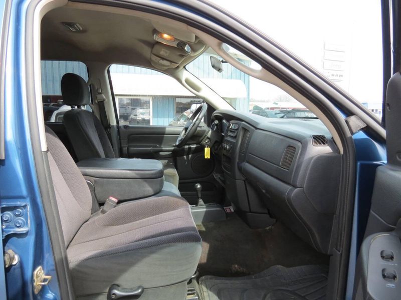 Used 2005 Dodge Ram 2500 SLT 4dr Quad Cab 4WD SBImage 7