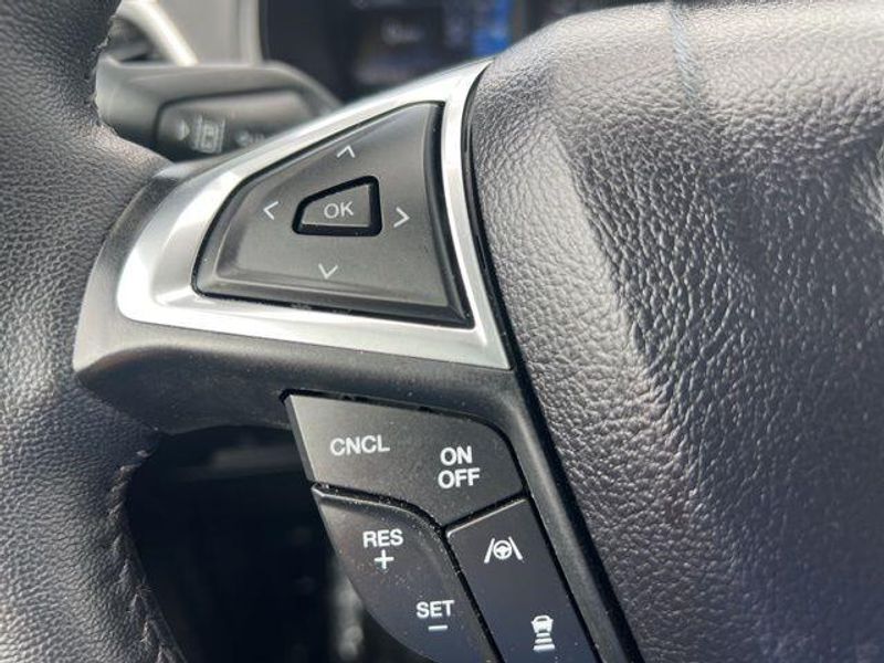 2024 Ford Edge SELImage 38