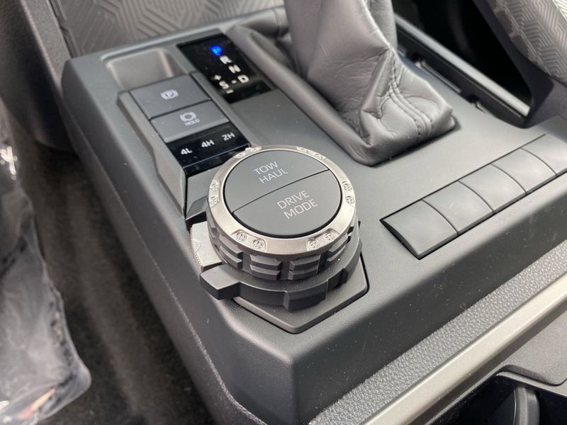 2025 Toyota 4Runner SR5Image 19
