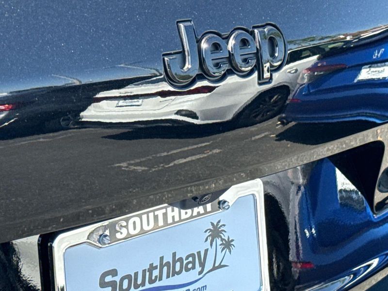 New 2026 Jeep Grand Cherokee L 85th Anniversary Edition 4x4