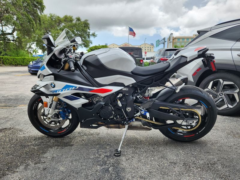 2024 BMW S 1000 RR Image 5