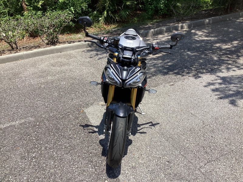2025 Triumph Speed Triple 1200 RS 