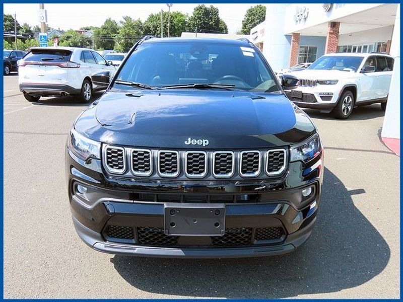 2024 Jeep Compass Latitude LuxImage 3