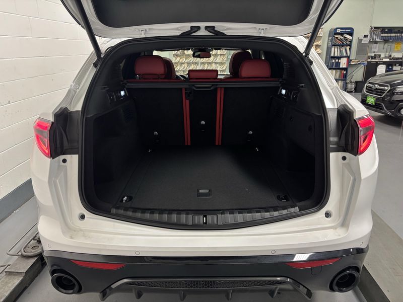New 2025 Alfa Romeo Stelvio AwdImage 27