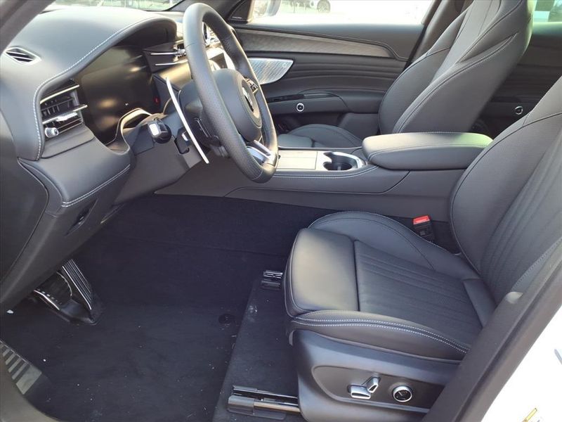 New 2025 Maserati Grecale ModenaImage 15