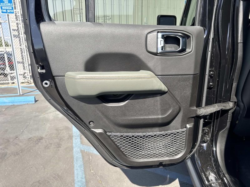 New 2026 Jeep Gladiator Mojave X 4x4
