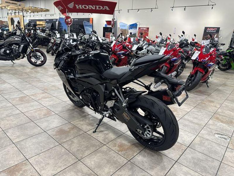 New 2026 Kawasaki NINJA ZX-6R ABS Image 15