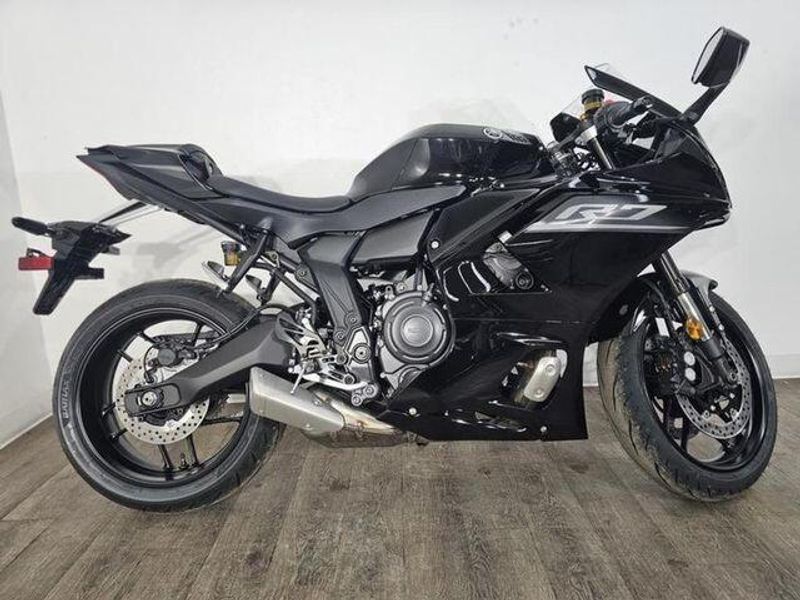 NEW 2026 YAMAHA YZFR7 Image 4