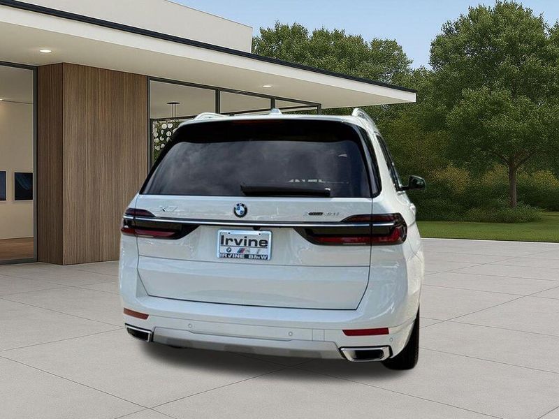 New 2026 BMW X7 xDrive40iImage 9