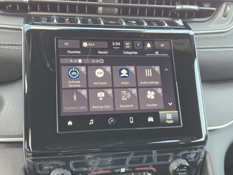 New 2026 Jeep Grand Cherokee Laredo 4x2