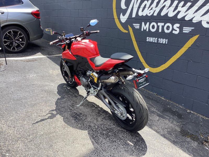 New 2025 Ducati Streetfighter V2 