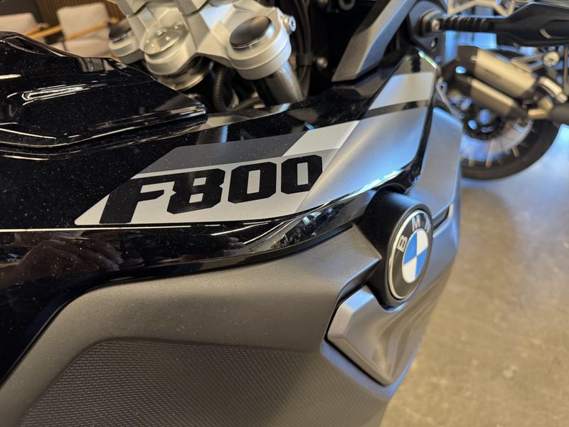 2024 BMW F 800 GS - BLACK STORM METALLIC 