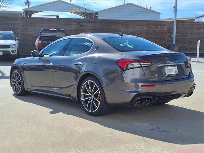 2022 Maserati Ghibli ModenaImage 2