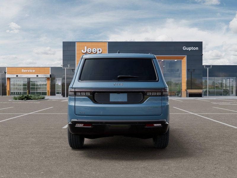 2026 Jeep Grand Wagoneer Limited Reserve 4x4Image 33