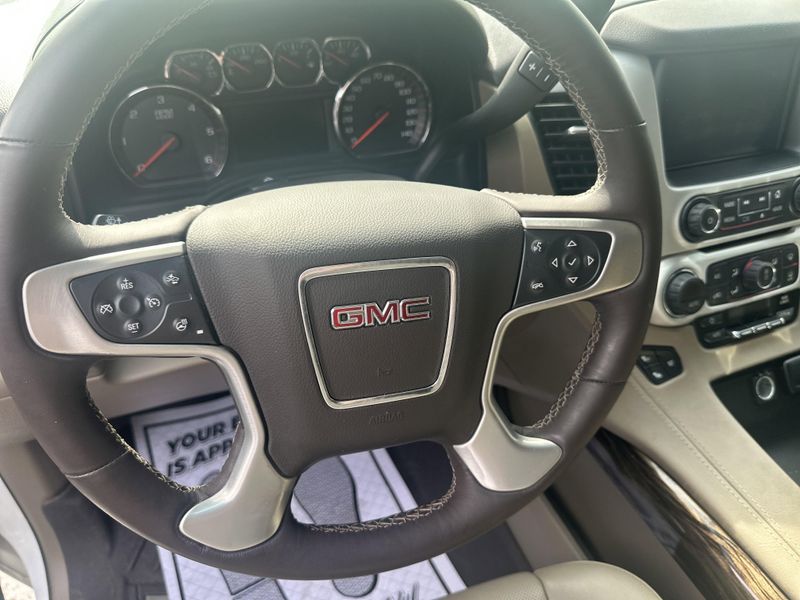 2015 GMC Yukon XL 1500 SLTImage 26