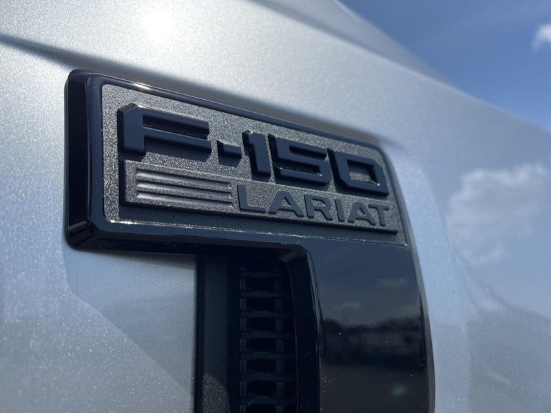 2025 Ford F-150 Lariat photo 3