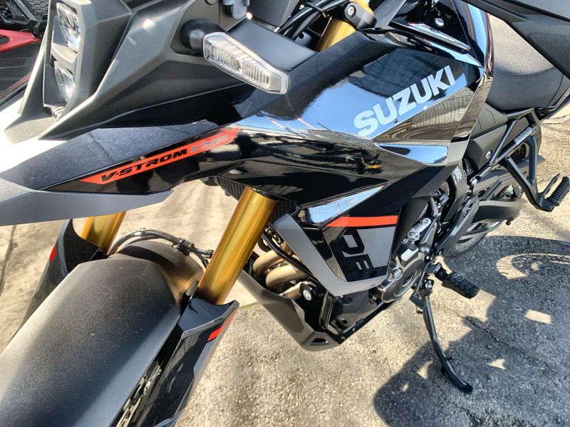 New 2025 Suzuki V-STROM 800DE Image 24