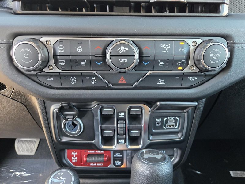 New 2026 Jeep Wrangler 4-door Rubicon