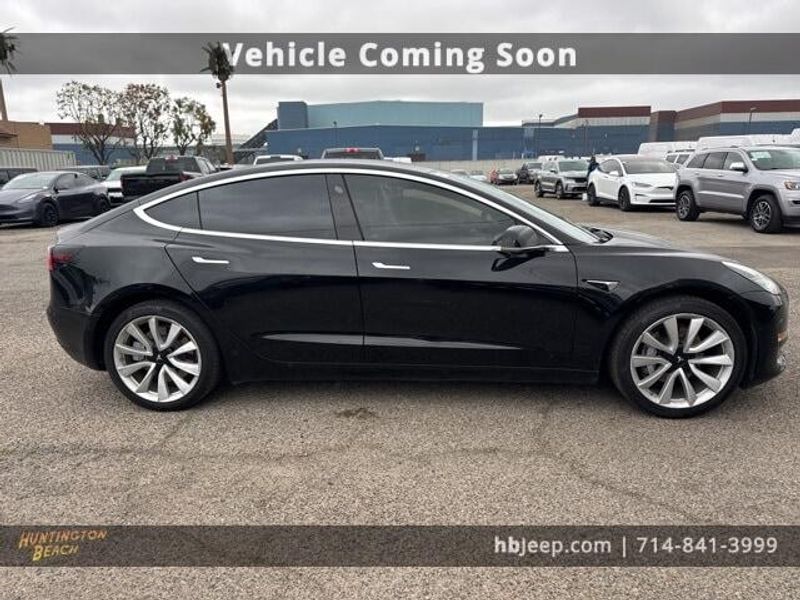 2020 Tesla Model 3 Standard Range PlusImage 4