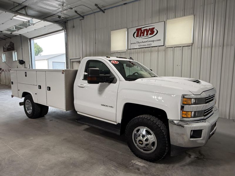 Used 2017 Chevrolet Silverado 3500HD Chassis LTImage 1