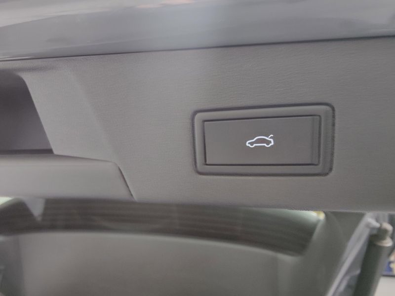 Used 2024 Volkswagen ID.4 S w/ Glass RoofImage 13