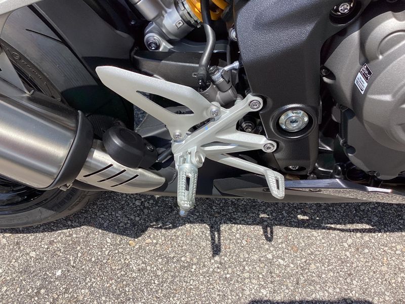 2025 Triumph Speed Triple 1200 RS 