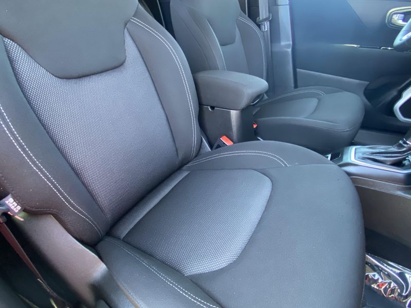 2021 Jeep Renegade SportImage 13