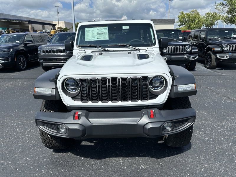 2024 Jeep Wrangler 4-door RubiconImage 3