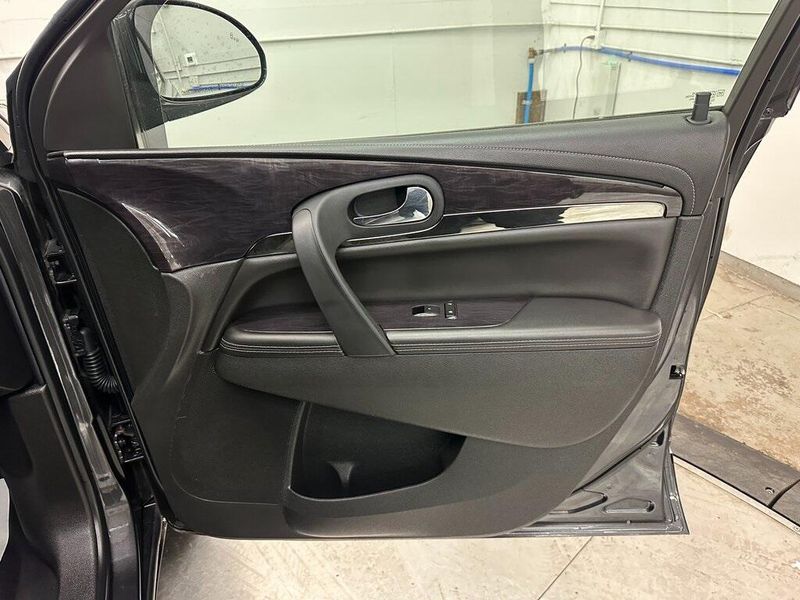 2015 Buick Enclave Leather GroupImage 29