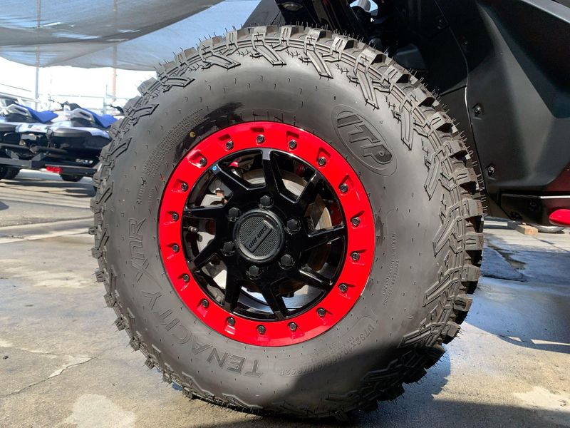 2025 Can-Am MAVERICK R X RS 999T DCT Image 10
