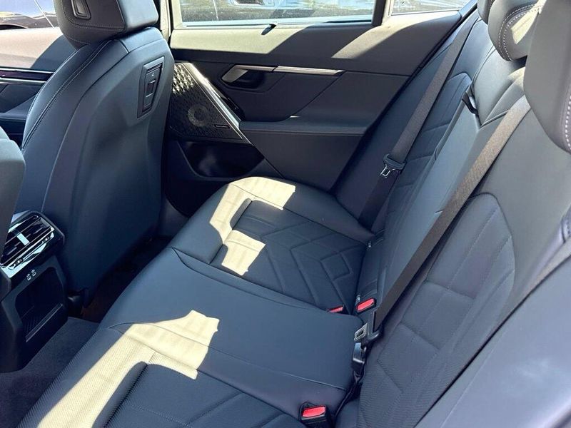 New 2027 BMW 5 Series 540i xDriveImage 27