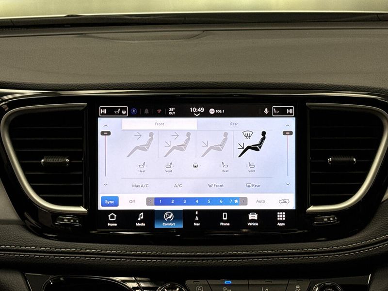 New 2026 Chrysler Pacifica Limited AwdImage 9