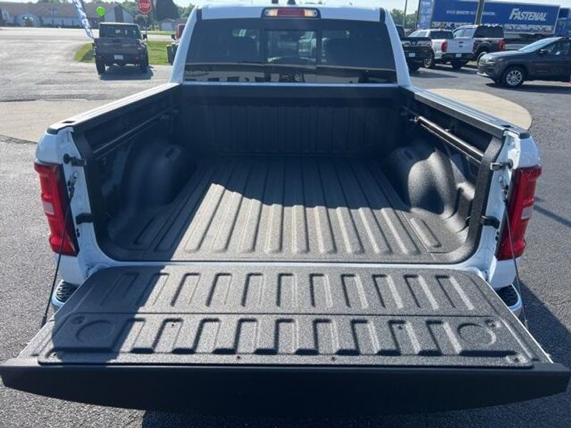 2025 RAM 1500 Big Horn Crew Cab 4x4 5