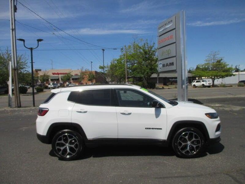 2024 Jeep Compass LatitudeImage 6