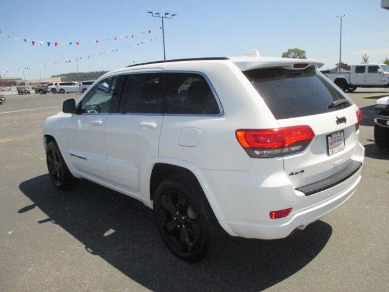 2015 Jeep Grand Cherokee AltitudeImage 12
