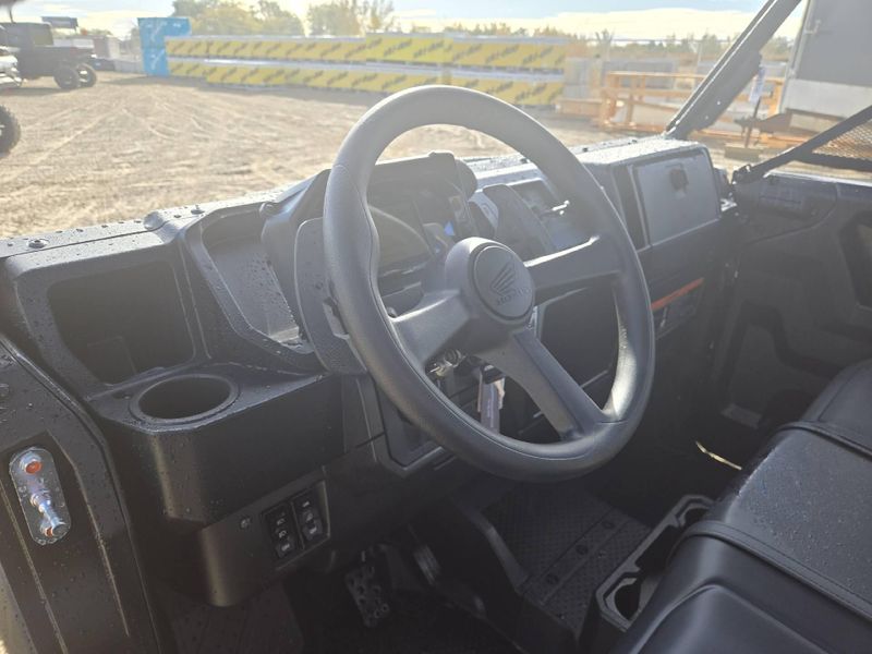 New 2026 Honda PIONEER 10005 DELUXE Image 11