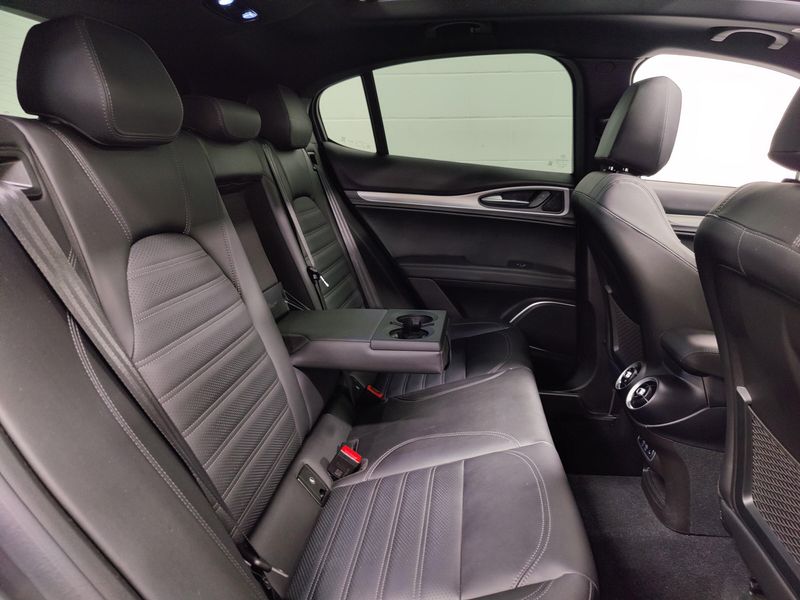 Used 2023 Alfa Romeo Stelvio Veloce AWD w/Sunroof & NavImage 16