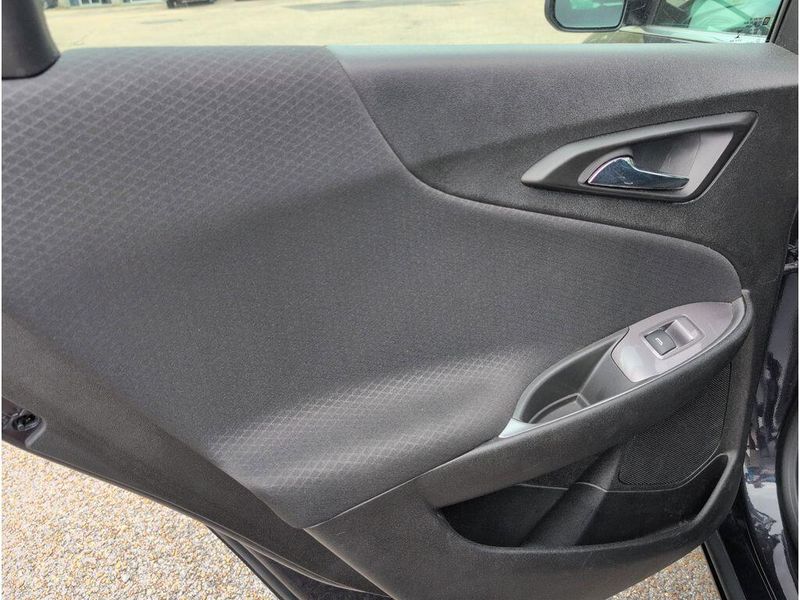 Used 2023 Chevrolet Malibu LTImage 31