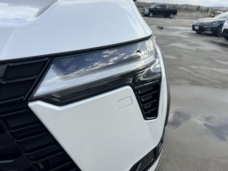 New 2026 Lexus GX 550 OvertrailImage 12