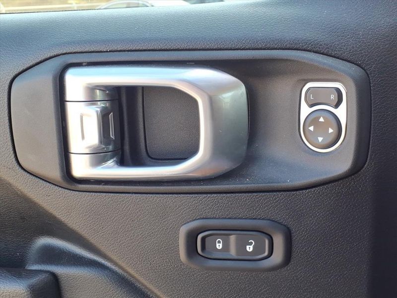 Used 2024 Jeep Wrangler Sport SImage 17