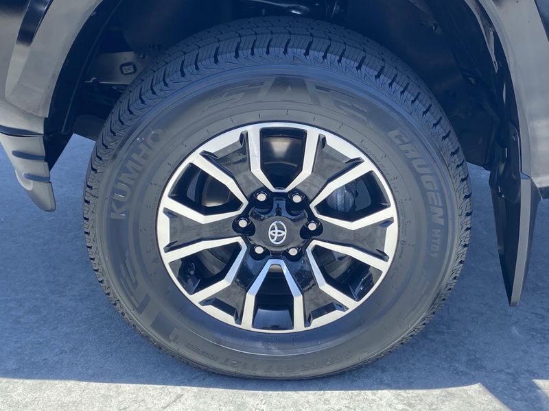 Used 2022 Toyota Tacoma TRD SportImage 10