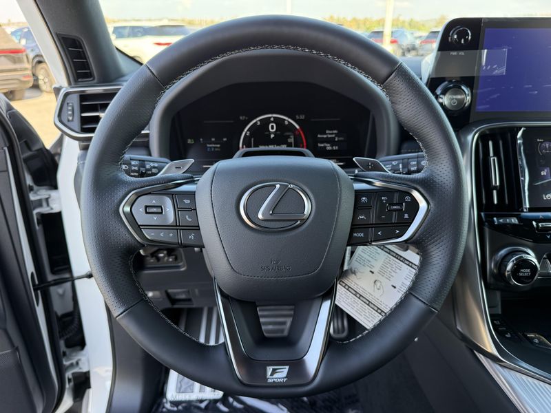 New 2026 Lexus LX 700h F SPORT HandlingImage 22