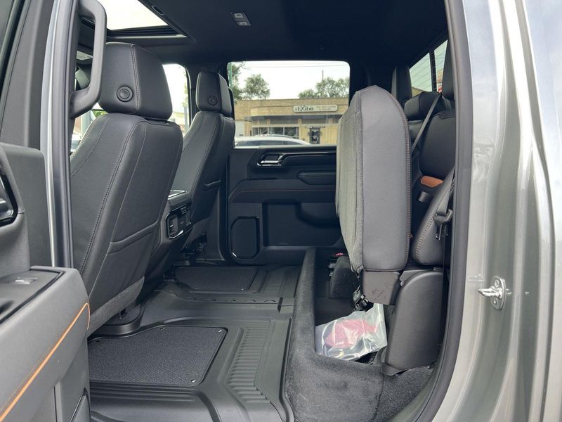 2026 Gmc Sierra HD AT4 photo 41