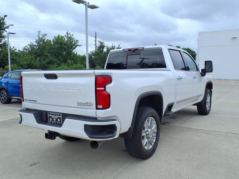 2024 Chevrolet Silverado 3500HD High CountryImage 11