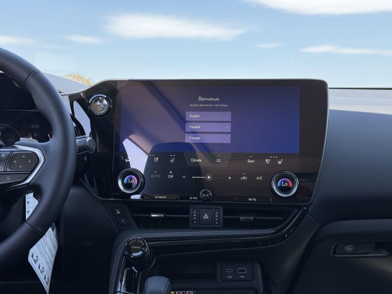 2025 LEXUS NX 450 450h+ LuxuryImage 25